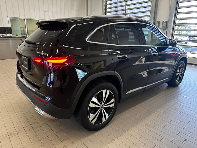 Used 2024 Black Mercedes-Benz GLA 250 image 5