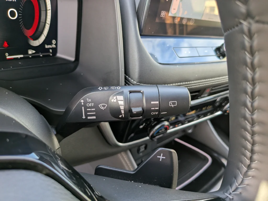 Used 2025 Blue Nissan Platinum image 34