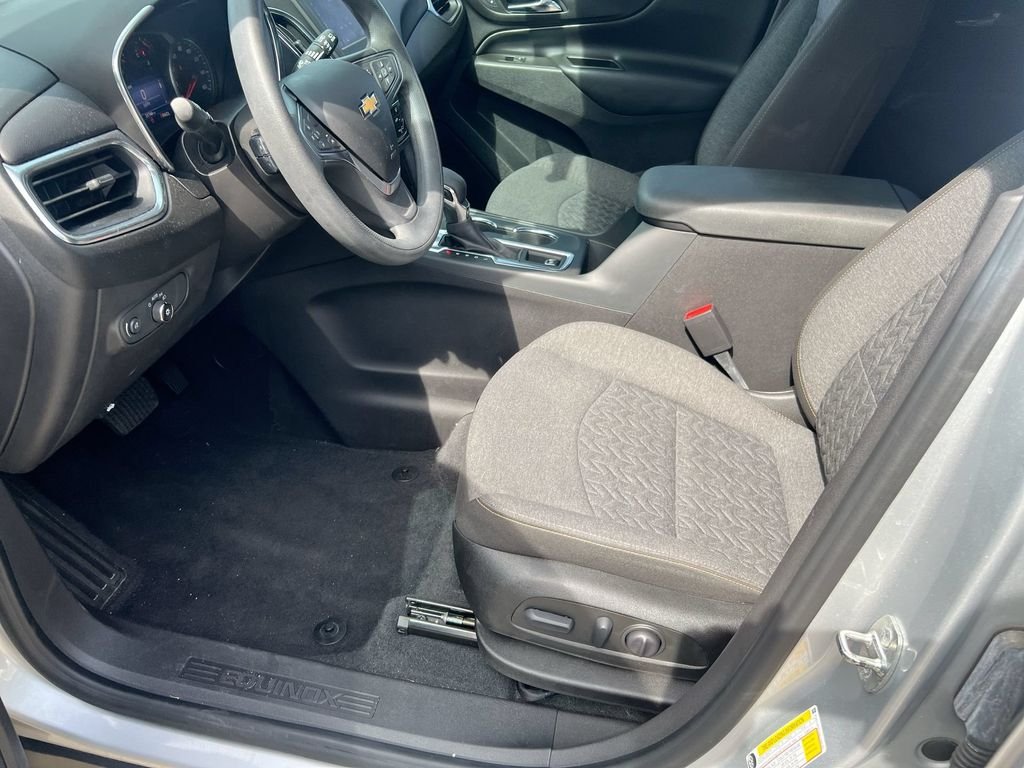 Used 2022 Silver Chevrolet LT image 12