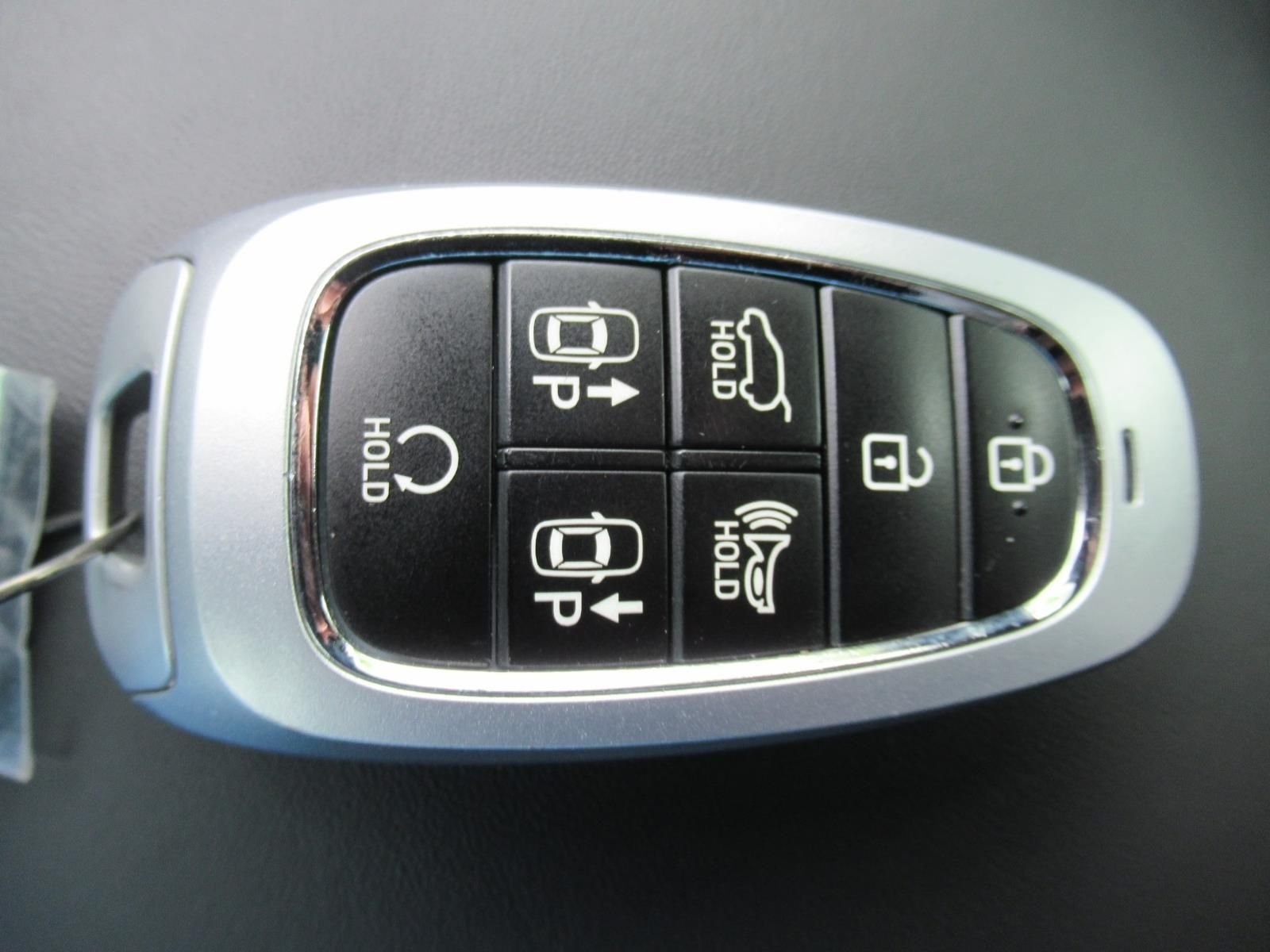 Used 2023 Gray Hyundai Calligraphy image 29