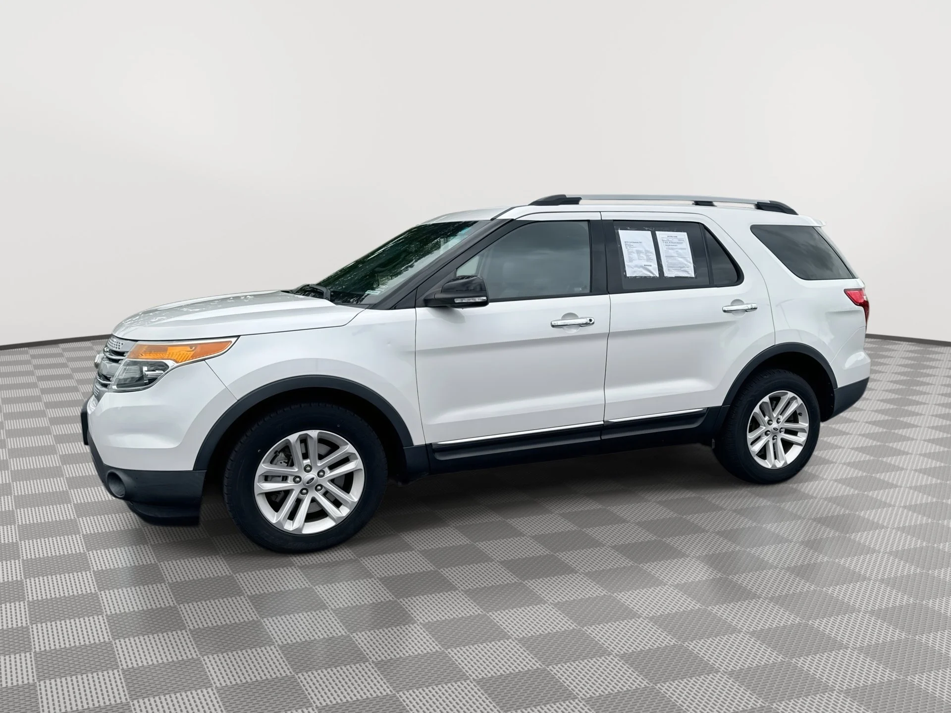 2015 Ford Explorer XLT 4x4's photo