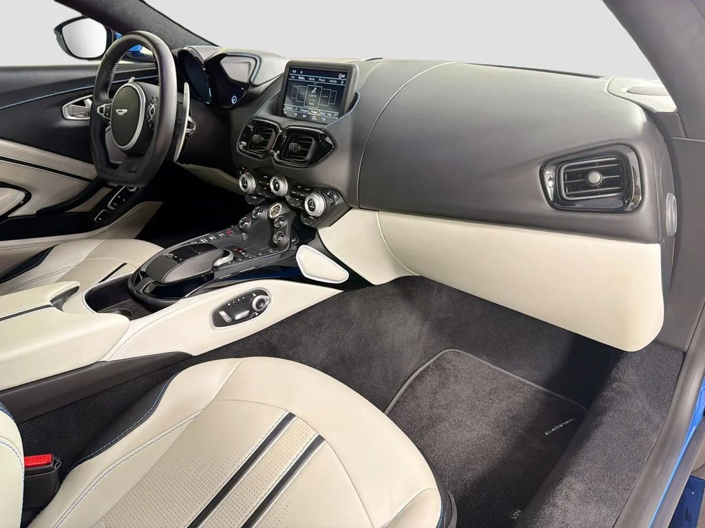 Used 2021 Blue Aston Martin Base image 26