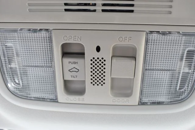 Used 2018 Gray Honda EX image 31
