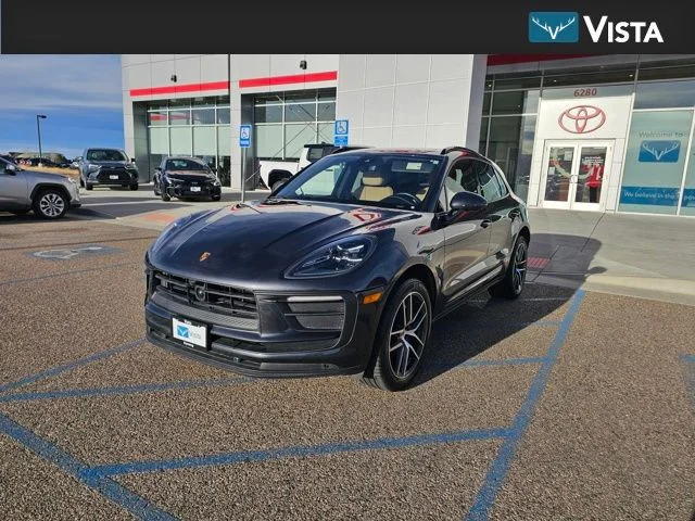 2024 Porsche Macan -'s photo