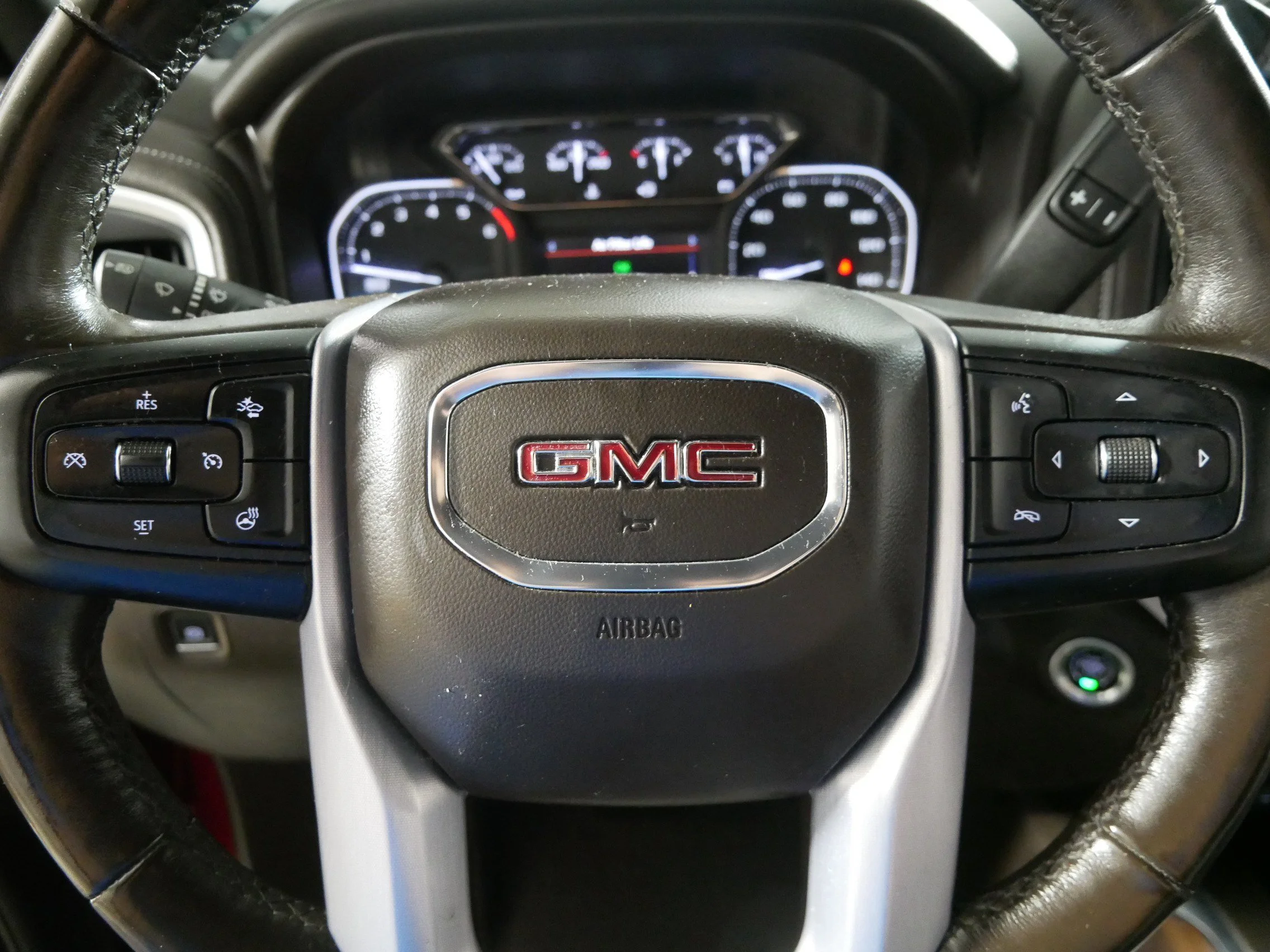 Used 2019 Red Quartz Tintcoat GMC SLT image 25