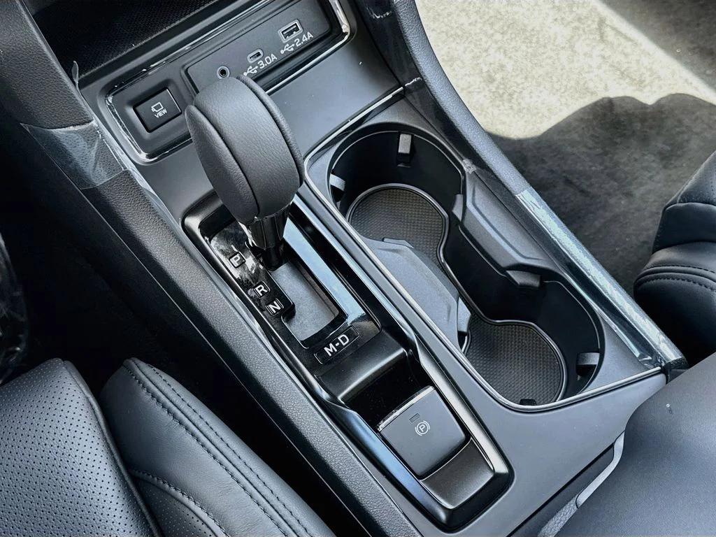 New 2027 Silver Subaru Onyx Edition Touring image 21