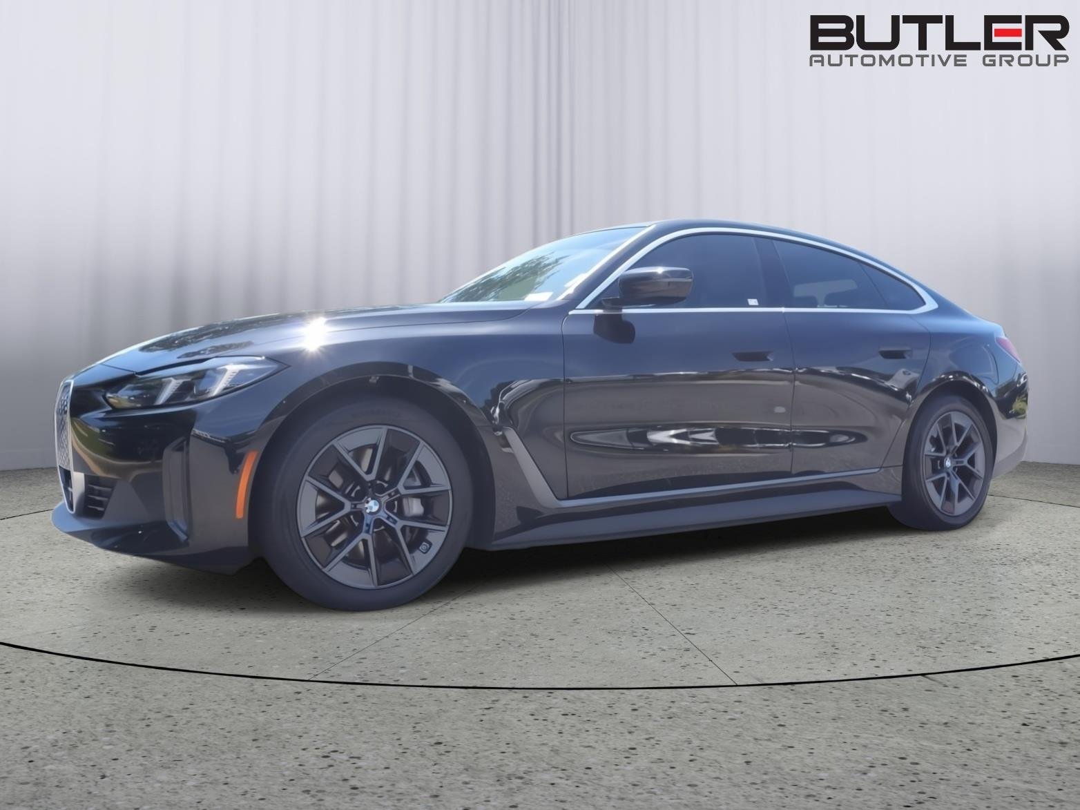 Used 2025 Black Sapphire Metallic BMW eDrive40 image 9