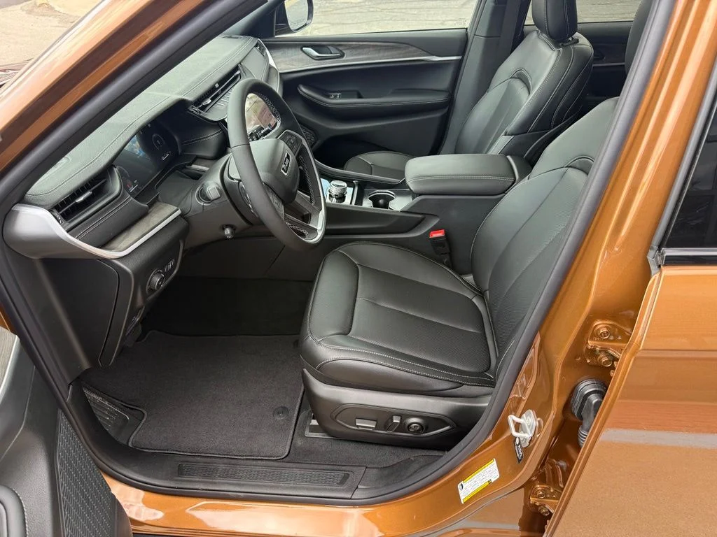 New 2026 Copper Shino Metallic Clearcoat Jeep Limited image 20