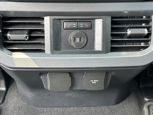 Used 2024 Silver Ford Lariat image 18