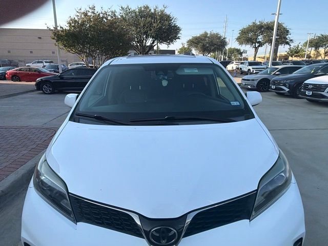 Used 2019 White Toyota SE image 3