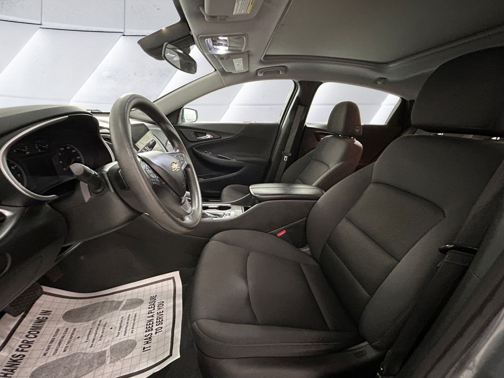 Used 2023 Gray Chevrolet LT image 7