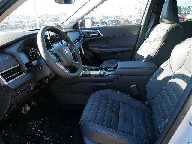 New 2026  Mitsubishi Trail Edition image 4