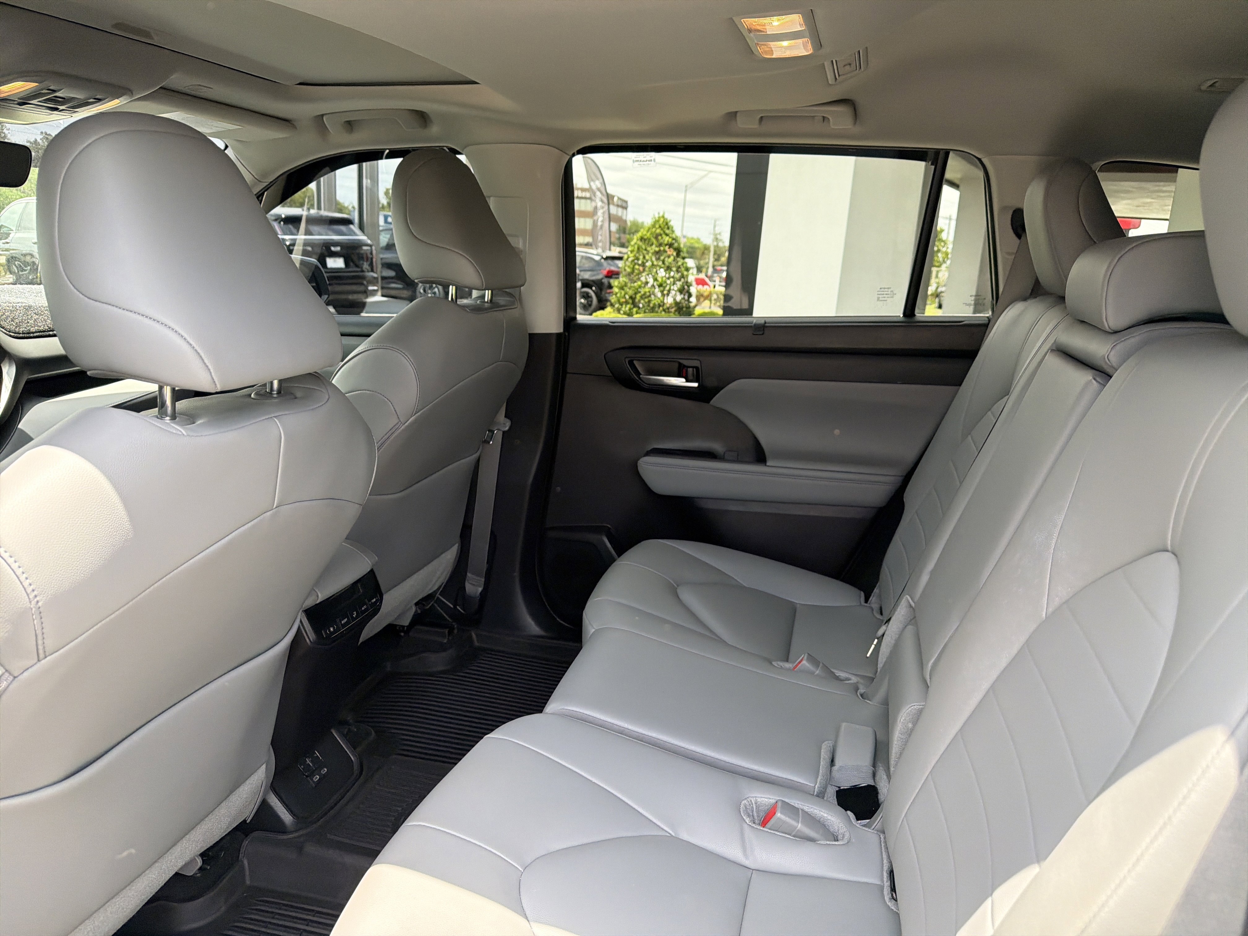 Used 2024 Moon Dust Toyota XLE image 18