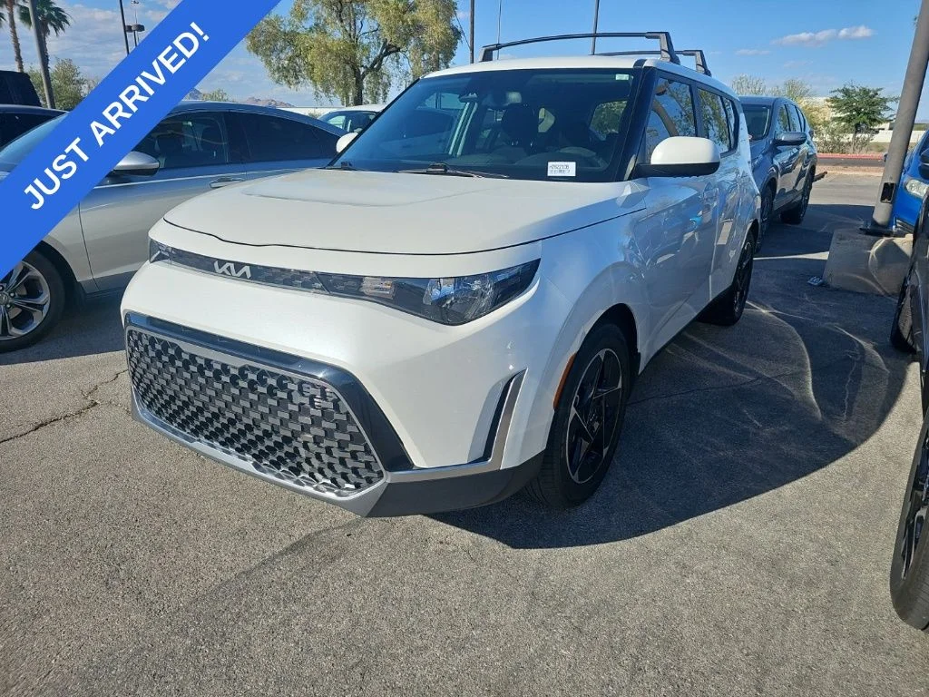 2023 Kia Soul 2.0L EX 6 IVT's photo