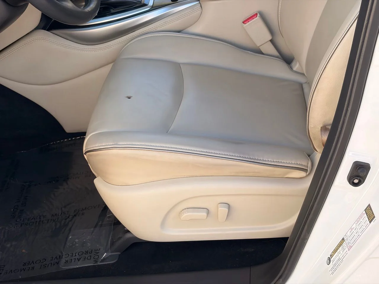 Used 2020 Majestic White INFINITI Pure image 18