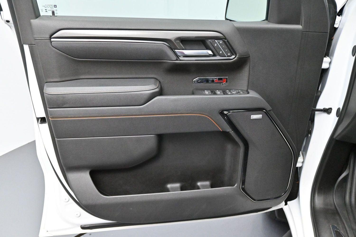 Used 2025 Summit White GMC AT4 image 9