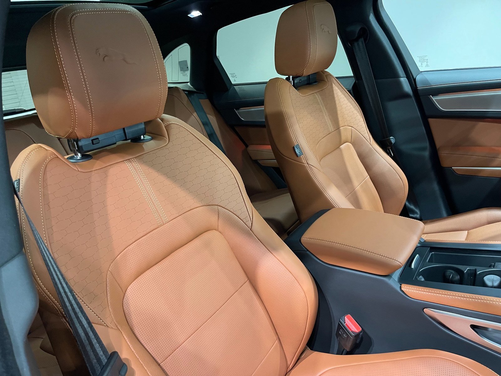 2026 Jaguar F-Pace R-Dynamic S - Photo 25