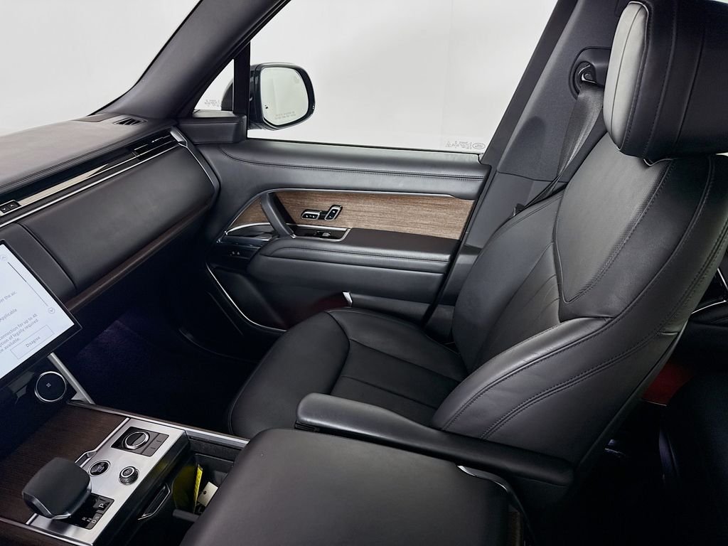 Certified Used 2023 Black Land Rover SE image 25