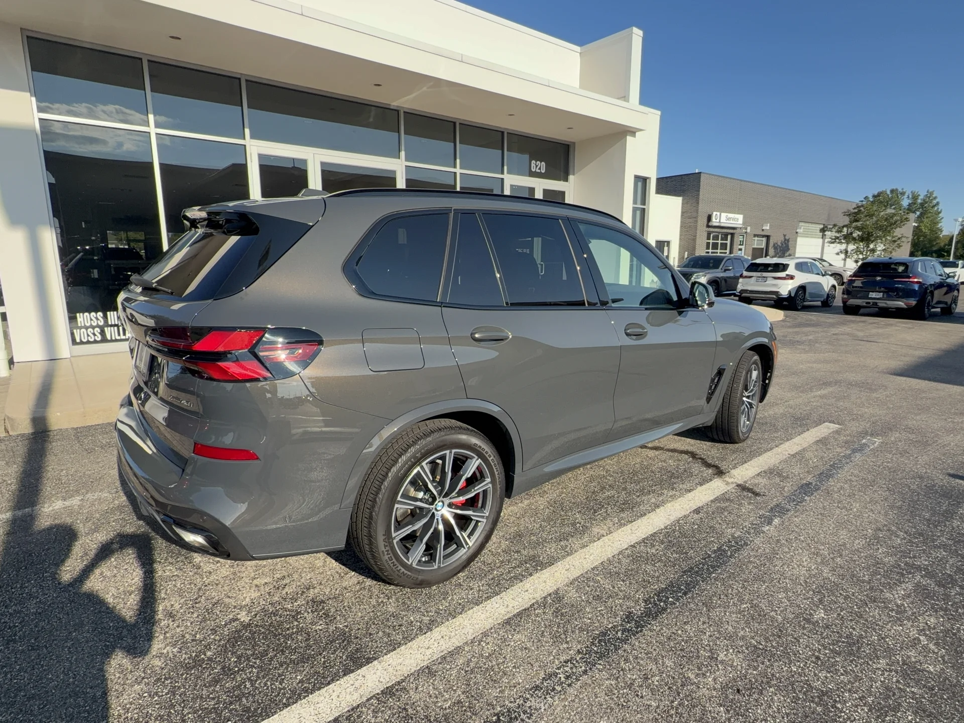 Certified Used 2025 Dravit Grey Metallic BMW xDrive40i image 4