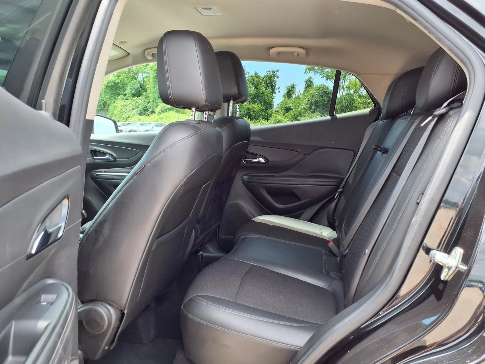 Used 2019 Ebony Twilight Metallic Buick Preferred image 22