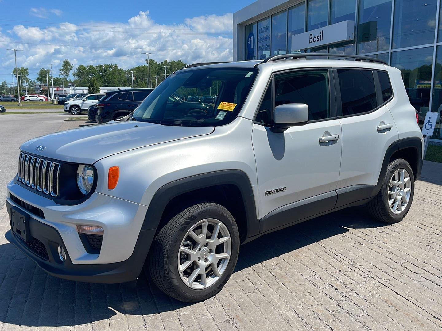 Used 2021 Glacier Metallic Clearcoat JEEP LATI image 3