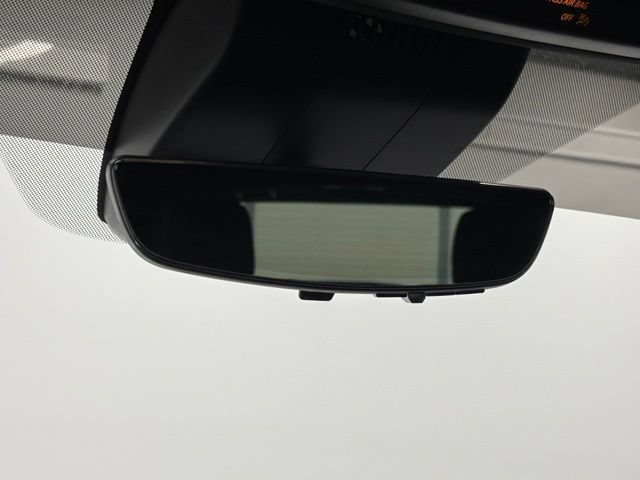 Used 2025 Black Chevrolet Z71 image 39