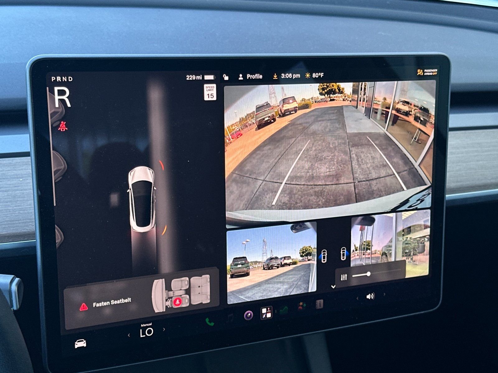 Used 2022 White Tesla Base image 17