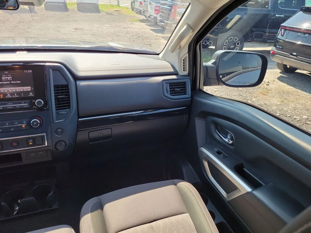 Used 2023 Gray Nissan SV image 13