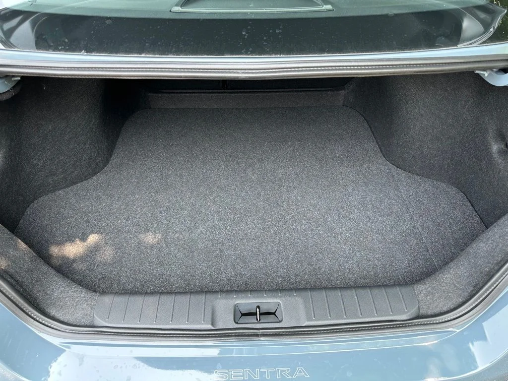 2025 Nissan Sentra SR - Photo 15