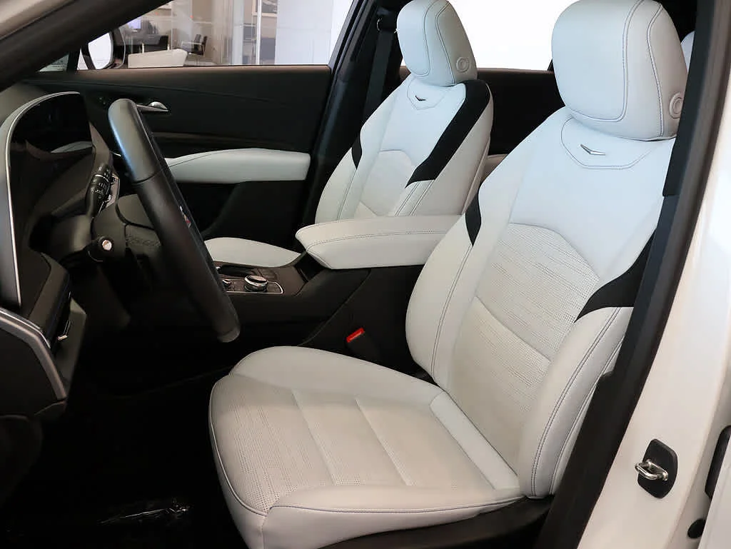 Certified Used 2024 Crystal White Tricoat Cadillac Sport image 9