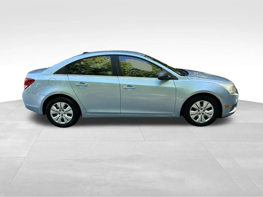 Used 2012 Blue Chevrolet LS image 7