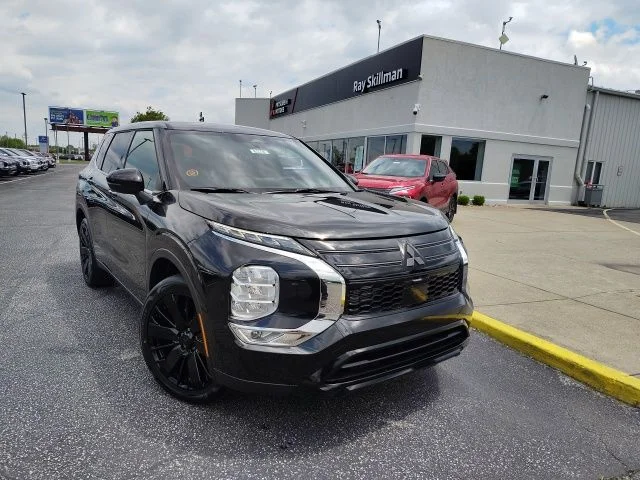2026 Mitsubishi Outlander SE S-AWC's photo