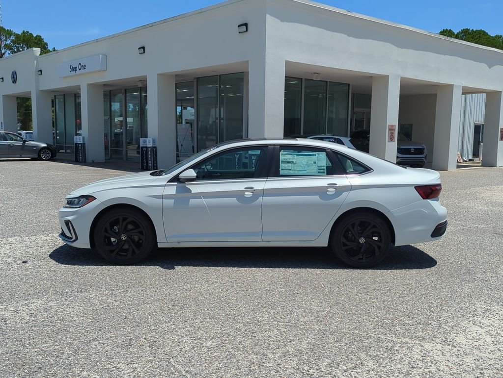 New 2026 White Volkswagen 1.5T SE image 4