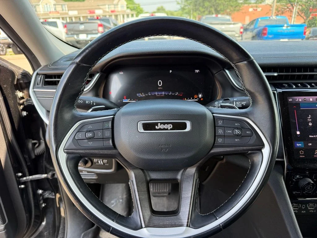 Used 2022 Black Jeep Limited image 14
