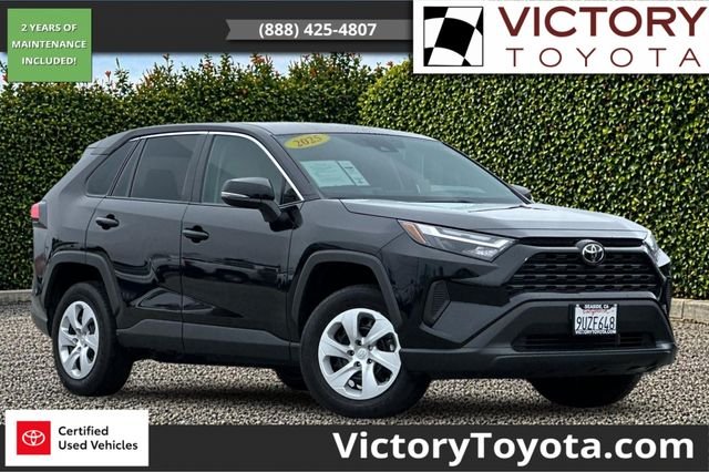 2025 Toyota RAV4 LE
