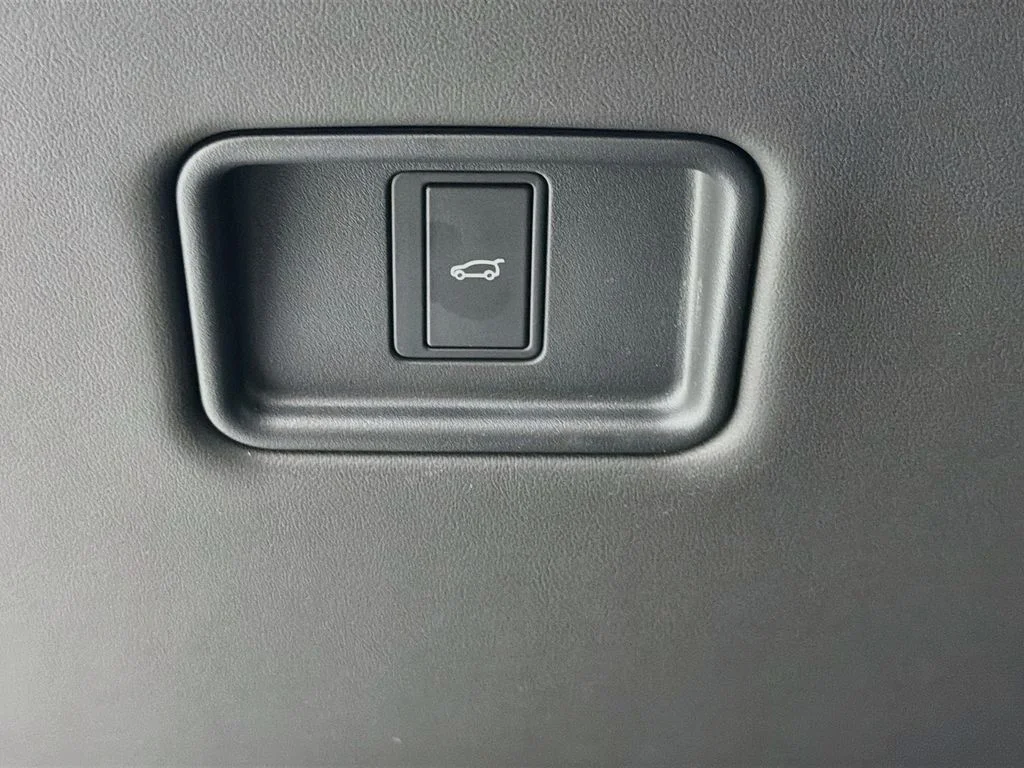 New 2026 Santorini Black Land Rover SE 7 Seats image 10