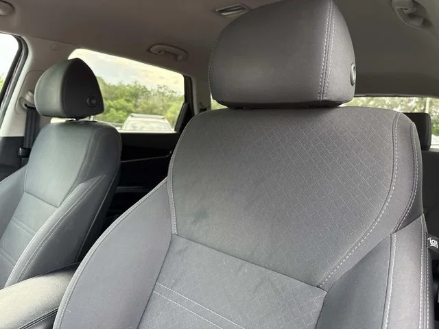 Used 2018 Purple Kia LX image 24
