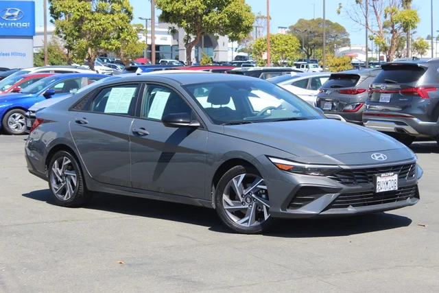 2025 Hyundai Elantra SEL Sport