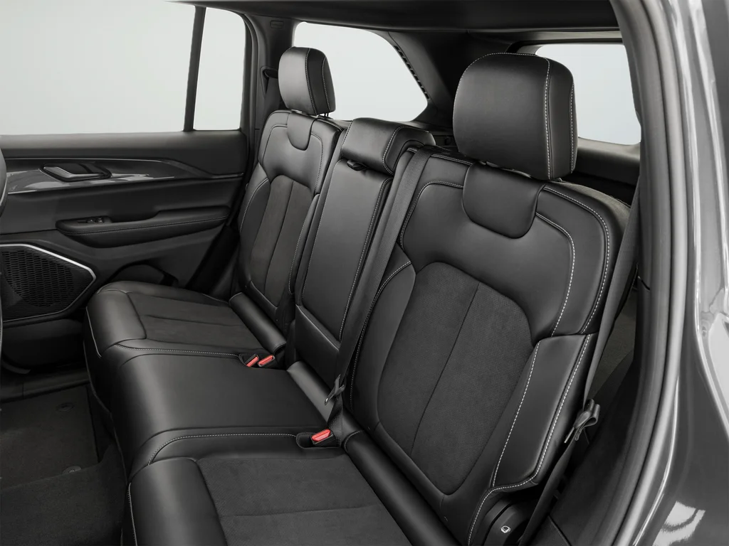 Used 2022 Gray Jeep Limited image 21