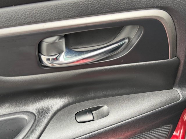 Used 2015 Red Nissan 2.5 S image 11