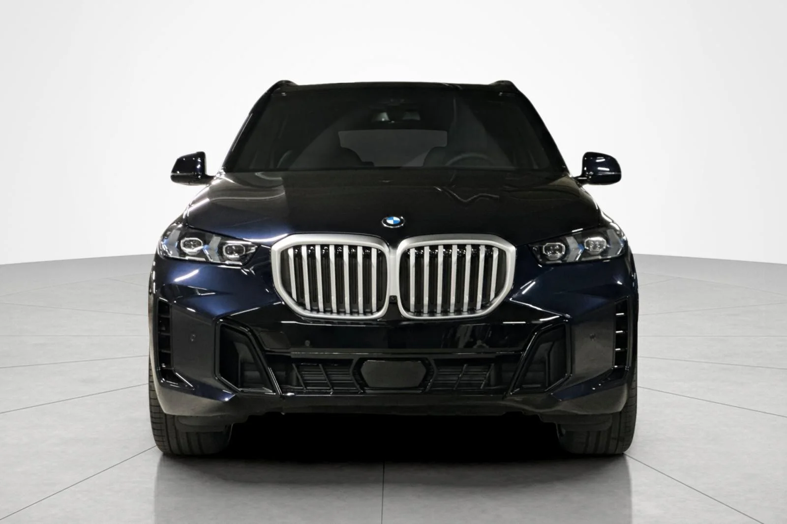 New 2026 Carbon Black Metallic BMW xDrive40i image 8