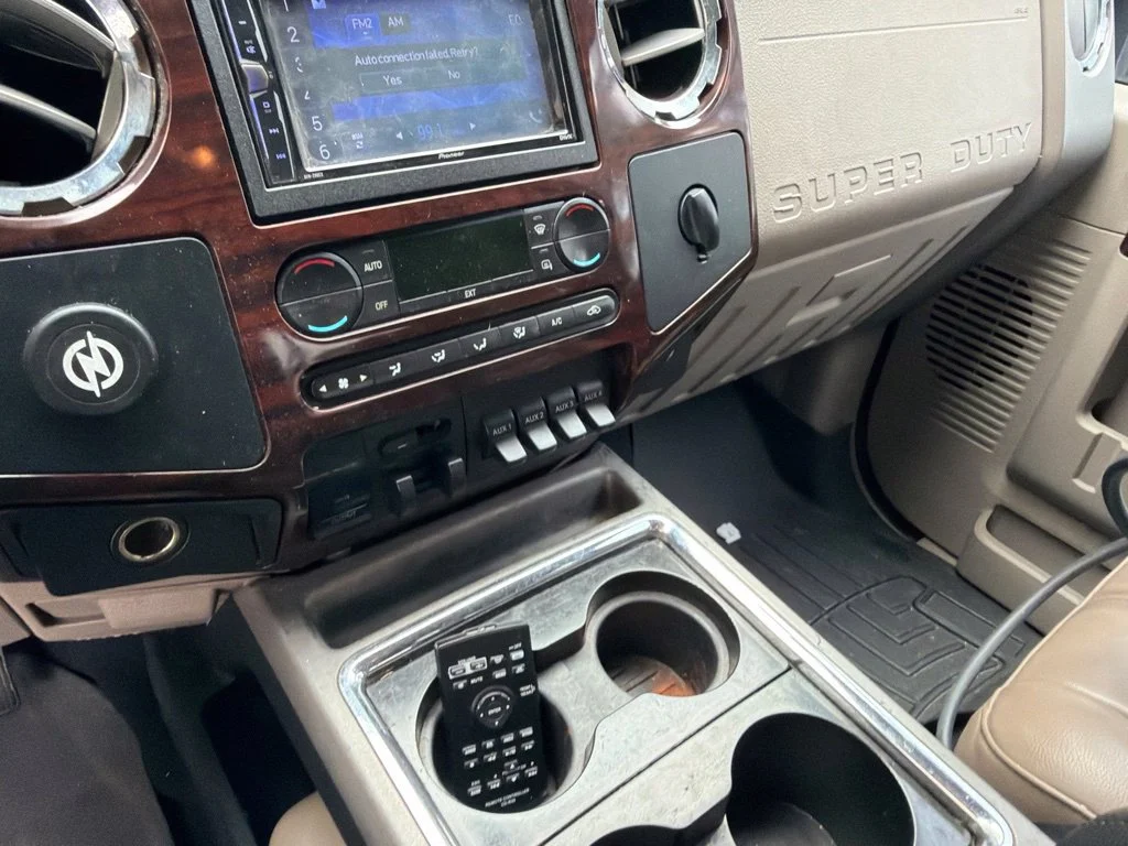 Used 2008 Blue Ford Lariat image 21