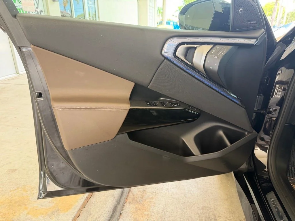 Used 2026 Black BMW M50 xDrive image 39