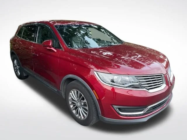 Used 2017  Lincoln Select image 8