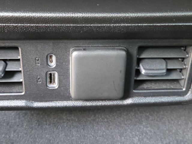 Used 2023 Titanium GMC Elevation image 15