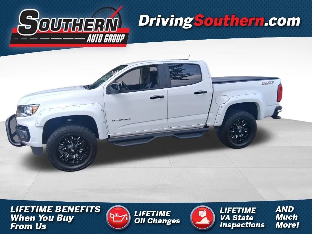 Used 2022 White Chevrolet Z71 image 1