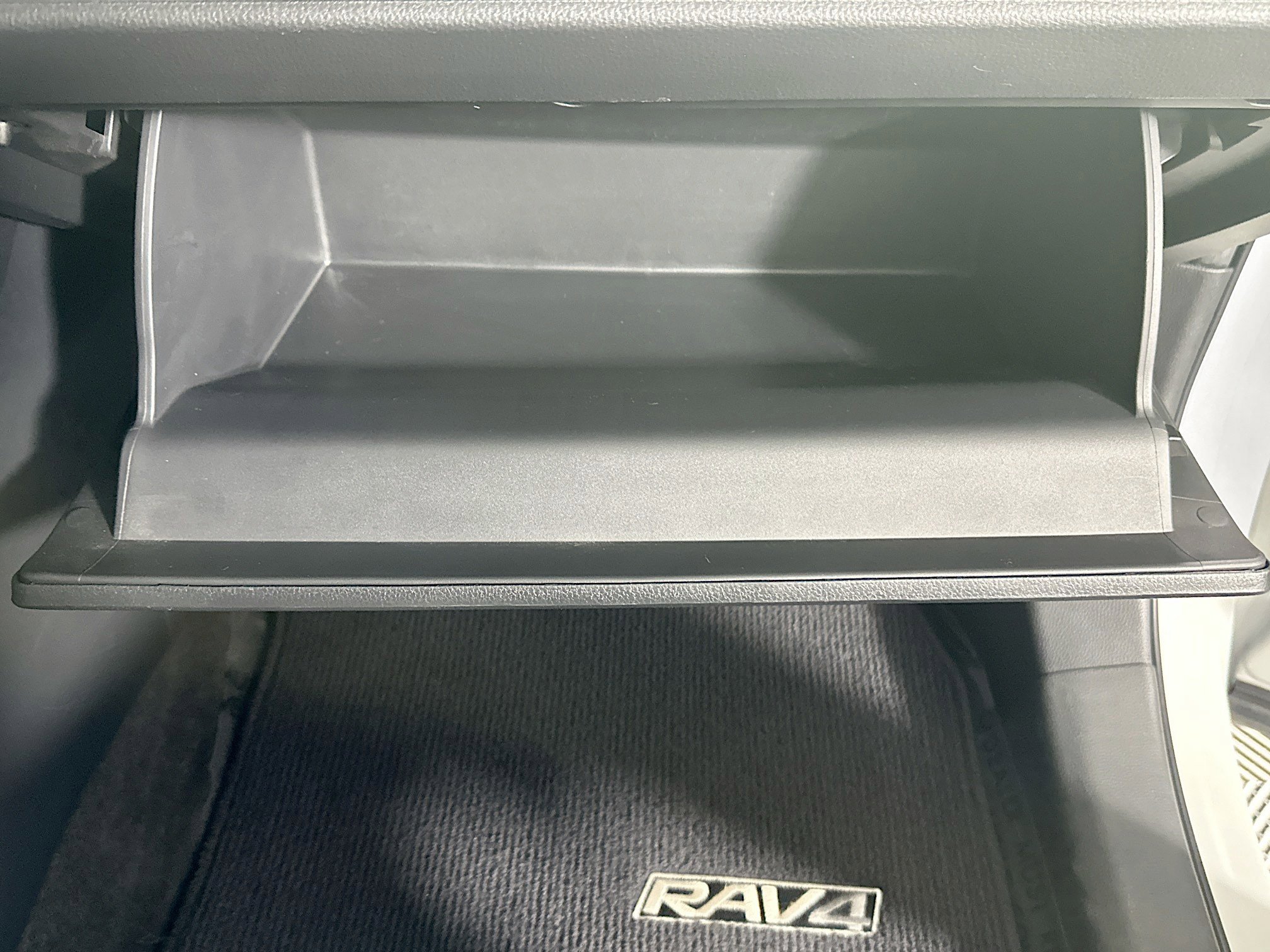 Used 2023 Ice Toyota XLE image 32