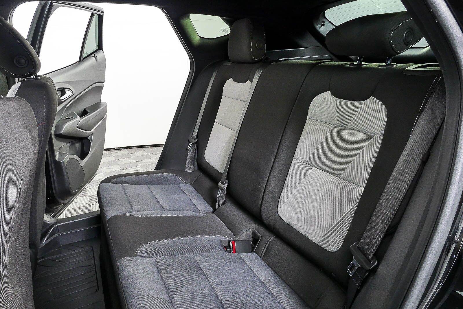 2025 Chevrolet Trax RS - Photo 18