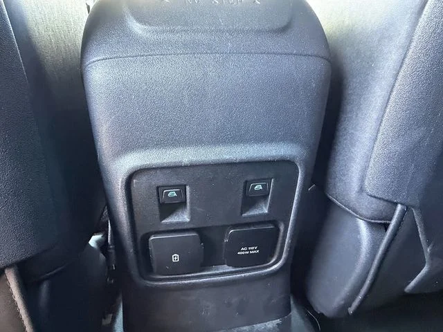 Used 2024 Oxford White Ford Badlands image 42