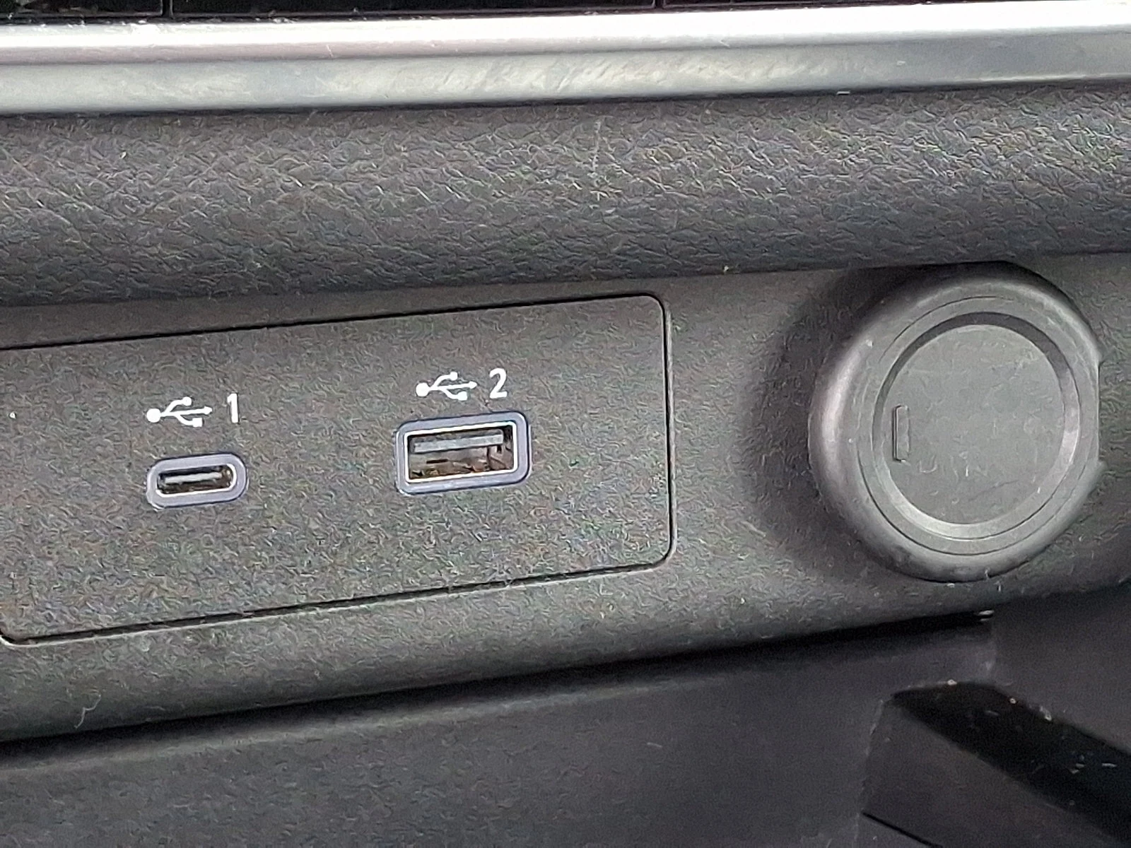 Used 2023 Gun Metallic Nissan SL image 26